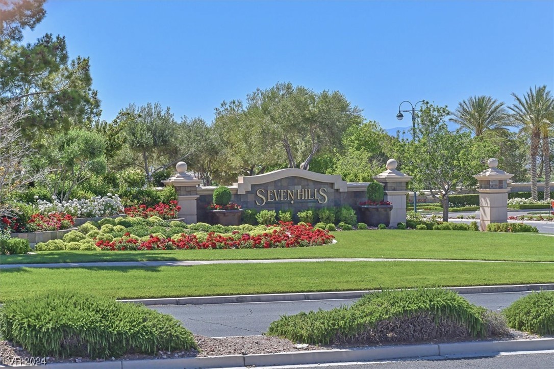 Enjoy all the amazing Seven Hills amenities 




and life within this lush community