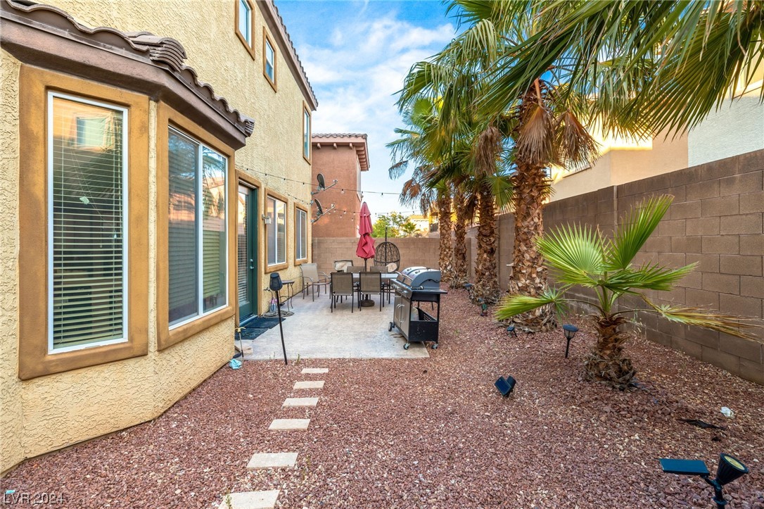 165 Honors Course Drive, Las Vegas, Nevada 89148, 4 Bedrooms Bedrooms, 6 Rooms Rooms,3 BathroomsBathrooms,Residential,For Sale,165 Honors Course Drive,2553777