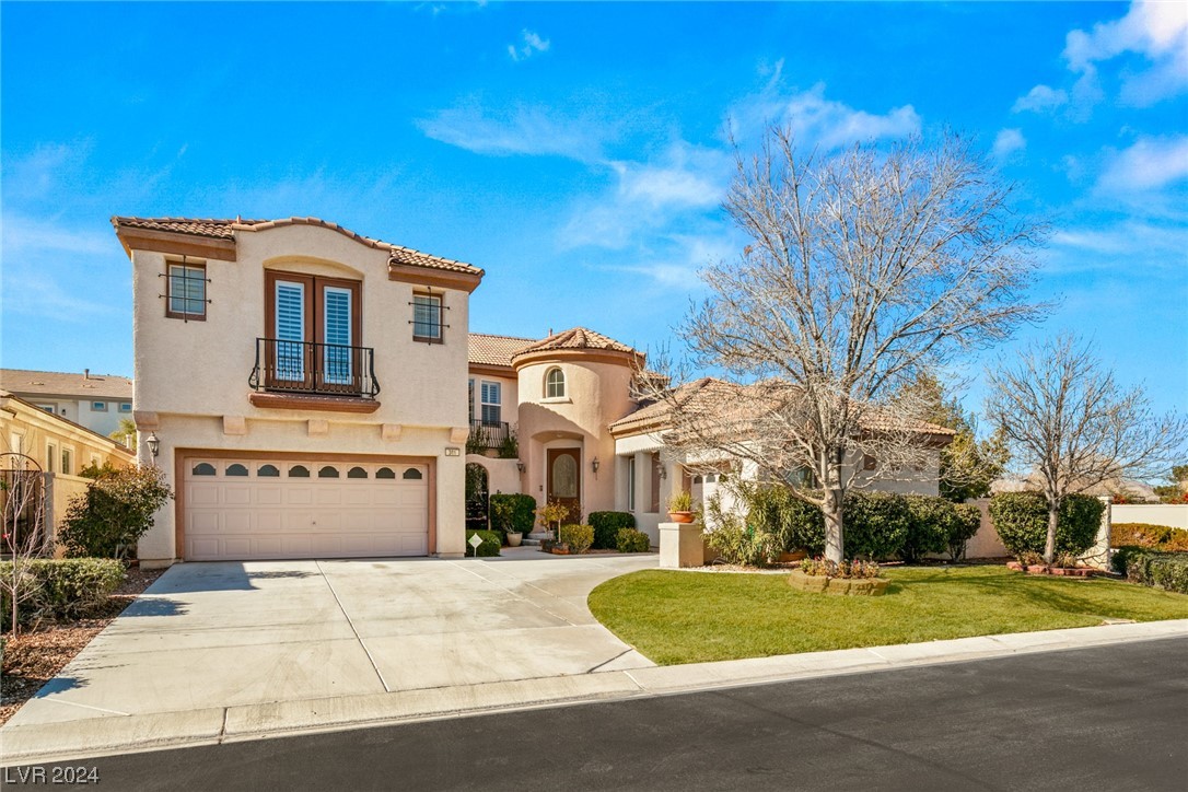 Las Vegas, Nevada 89145, 5 Bedrooms Bedrooms, 9 Rooms Rooms,4 BathroomsBathrooms,Residential,For Sale,301 ROUND STONE Court,2556838