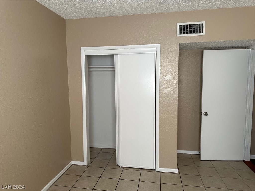 110 SILVER Street, Henderson, Nevada 89015, 3 Bedrooms Bedrooms, 5 Rooms Rooms,2 BathroomsBathrooms,Residential Lease,For Rent,110 SILVER Street,2559062