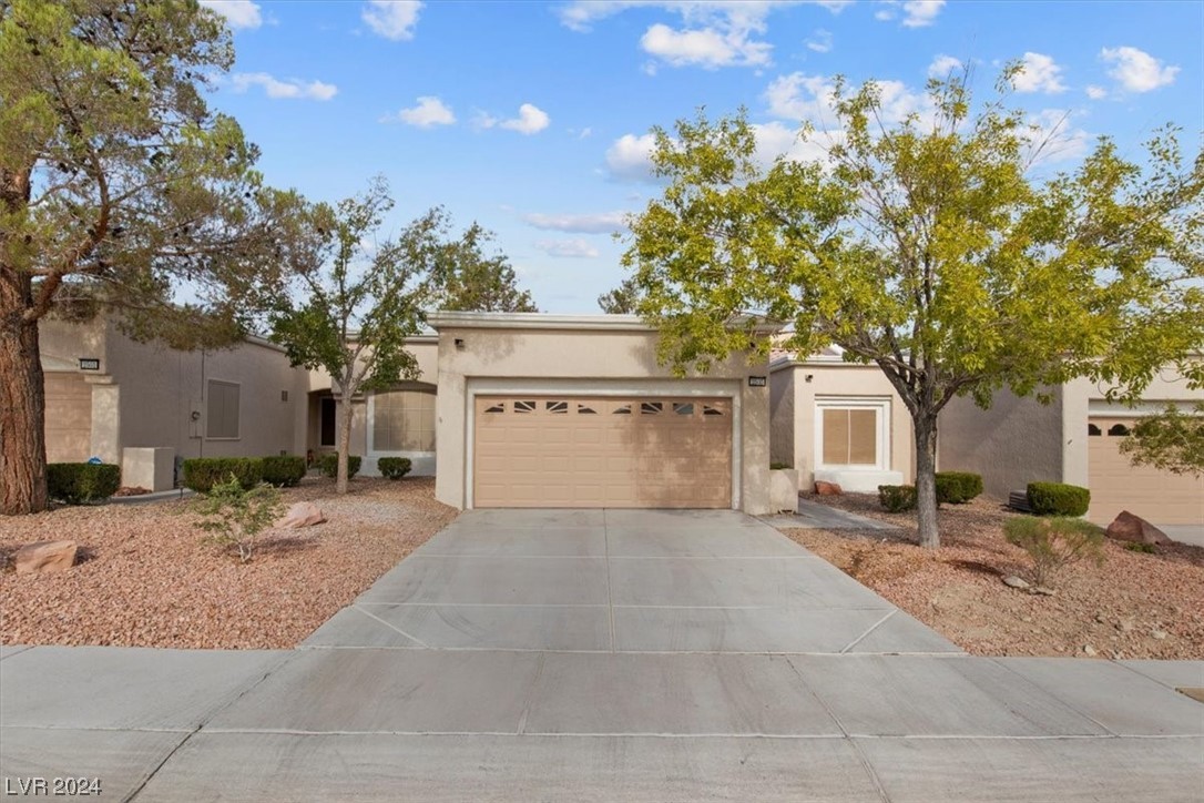 2505 Banora Point Drive, Las Vegas, Nevada 89134, 2 Bedrooms Bedrooms, 5 Rooms Rooms,2 BathroomsBathrooms,Residential,For Sale,2505 Banora Point Drive,2561810