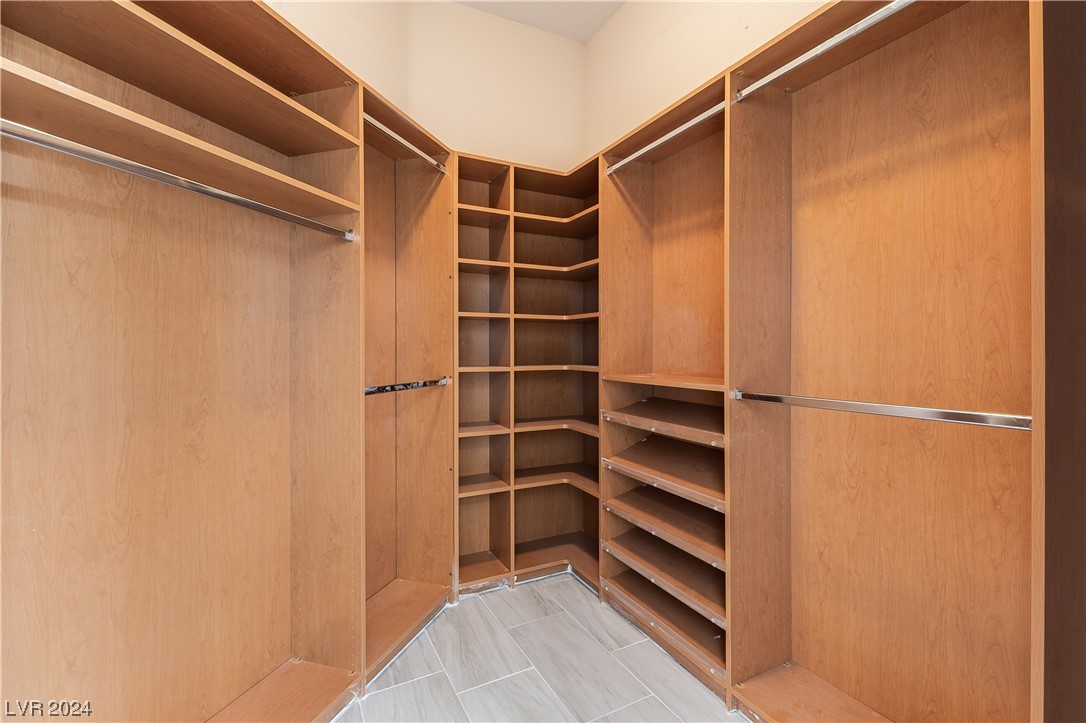 Master closet with built in system