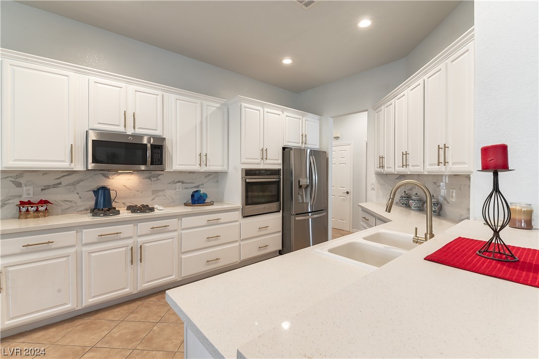 remodeled with top appliances quartz countertops