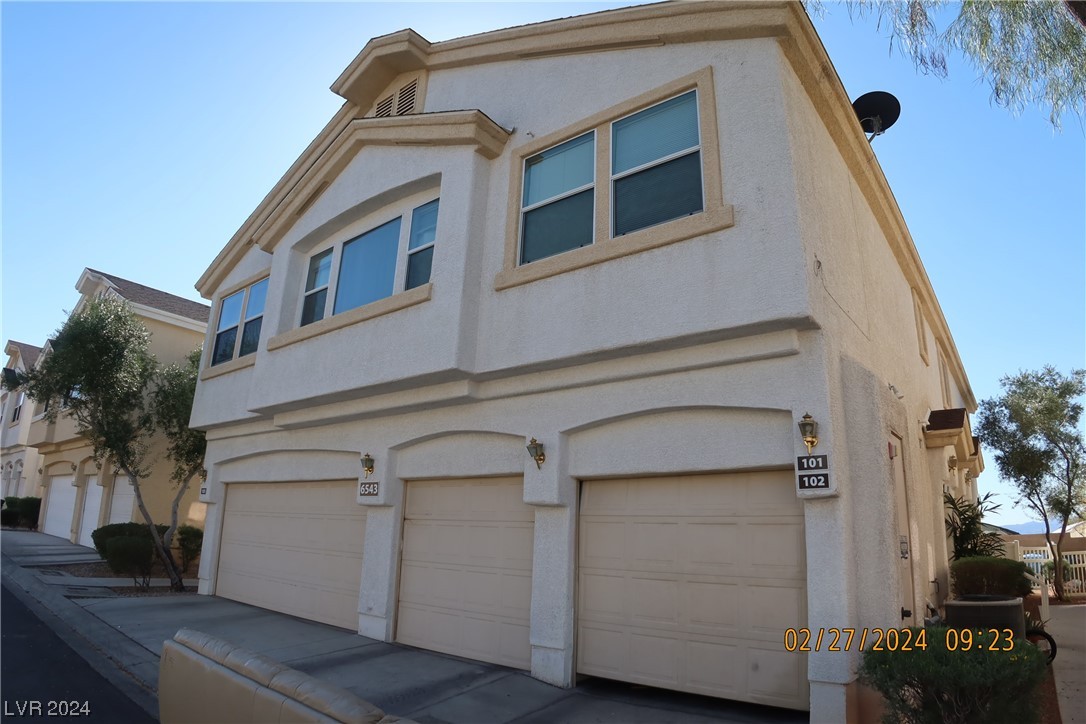 6543 Buster Brown Avenue 102, Las Vegas, Nevada 89122, 2 Bedrooms Bedrooms, 5 Rooms Rooms,3 BathroomsBathrooms,Residential Lease,For Rent,6543 Buster Brown Avenue 102,2563273