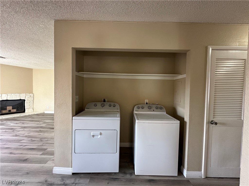 6966 Issac Avenue 4, Las Vegas, Nevada 89156, 2 Bedrooms Bedrooms, 6 Rooms Rooms,2 BathroomsBathrooms,Residential Lease,For Rent,6966 Issac Avenue 4,2566934