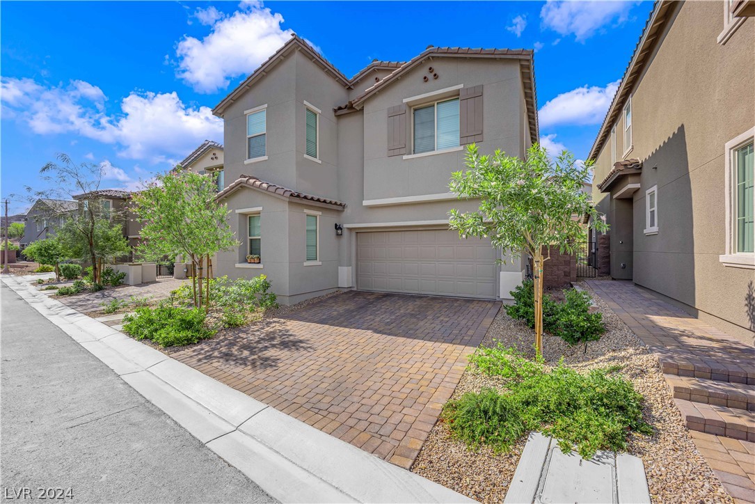 23 Parco Fiore Court, Henderson, Nevada 89011, 3 Bedrooms Bedrooms, 8 Rooms Rooms,3 BathroomsBathrooms,Residential,For Sale,23 Parco Fiore Court,2567760