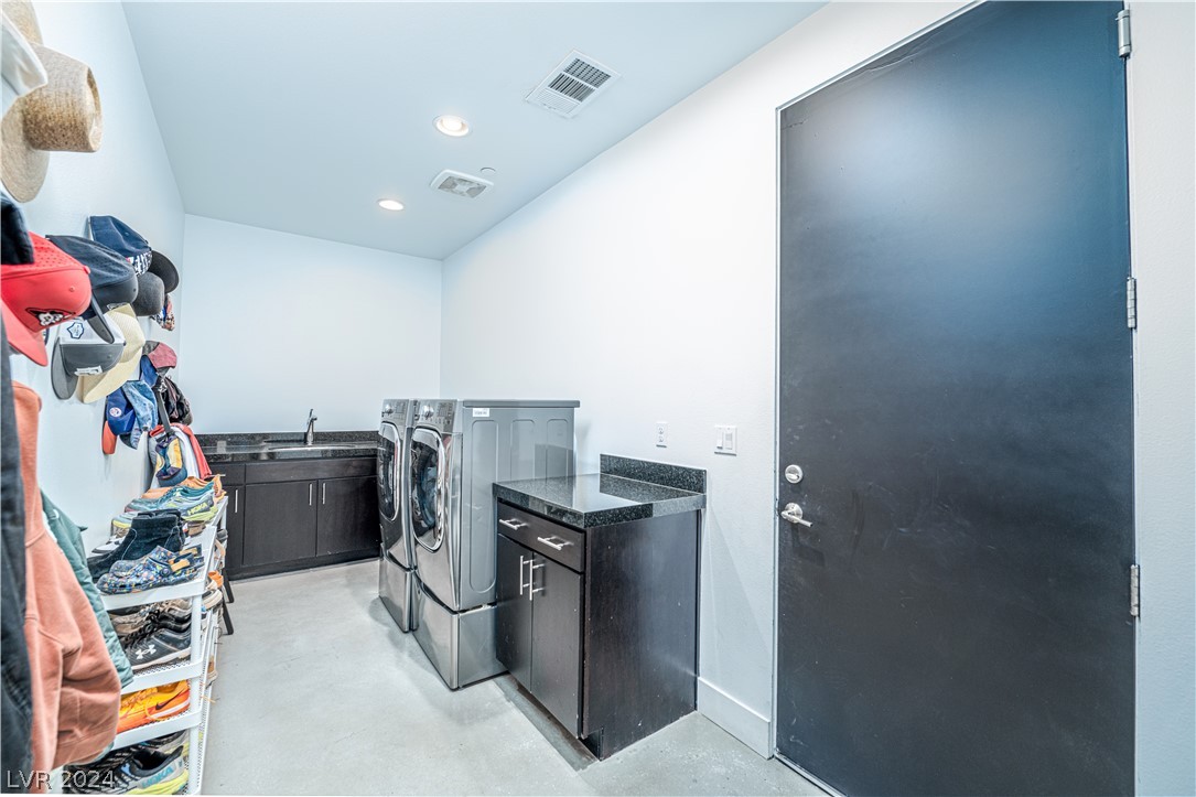 SPACIOUS LAUNDRY ROOM, W/D INCL