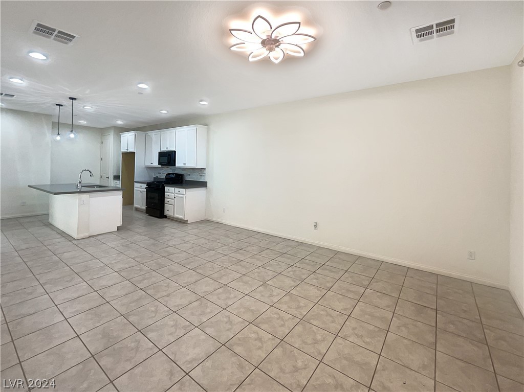 718 North Water Street, Henderson, Nevada 89015, 2 Bedrooms Bedrooms, 4 Rooms Rooms,3 BathroomsBathrooms,Residential,For Sale,718 North Water Street,2569254