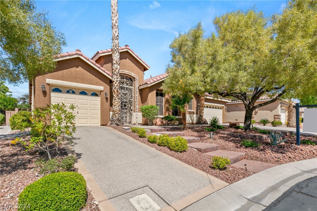 8505 Spotted Fawn Ct Las Vegas, NV 89131 - Photo 4