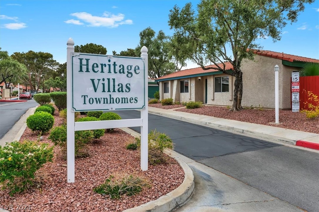 791 Heritage Vista Avenue 1, Henderson, Nevada 89015, 2 Bedrooms Bedrooms, 7 Rooms Rooms,2 BathroomsBathrooms,Residential,For Sale,791 Heritage Vista Avenue 1,2573521