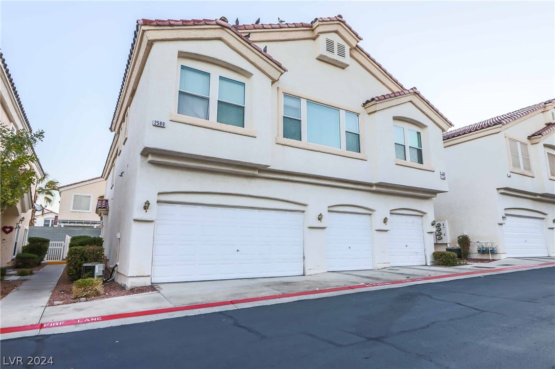 2580 LAND RUSH Drive, Henderson, Nevada 89002, 3 Bedrooms Bedrooms, 8 Rooms Rooms,3 BathroomsBathrooms,Residential Lease,For Rent,2580 LAND RUSH Drive,2575797