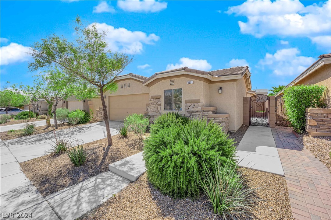 8321 Spectacle Reef Ave Las Vegas, NV 89147 - Photo 4