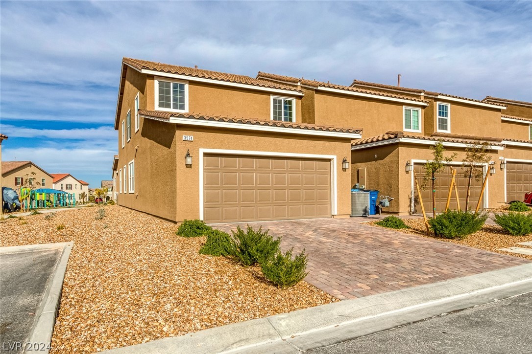 3574 Credere Lane, Henderson, Nevada 89044, 3 Bedrooms Bedrooms, 5 Rooms Rooms,2 BathroomsBathrooms,Residential Lease,For Rent,3574 Credere Lane,2577968