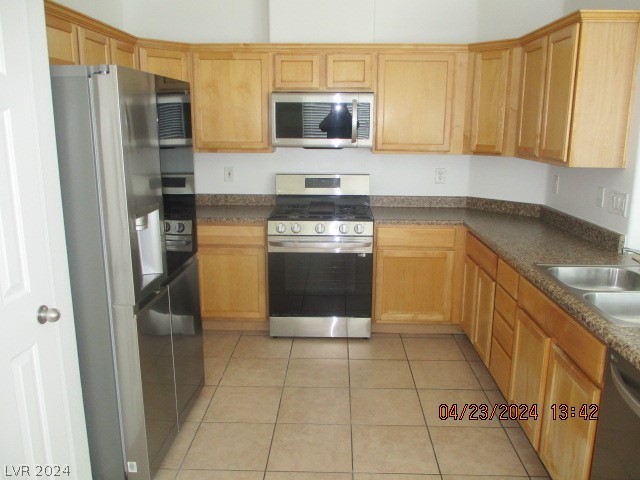 3017 Dowitcher Ave North Las Vegas, NV 89084 - Photo 7