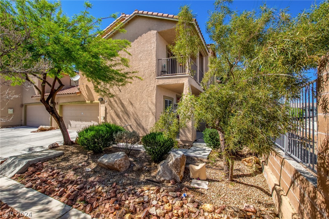 Lone Mountain - 4042 Sparrow Rock St