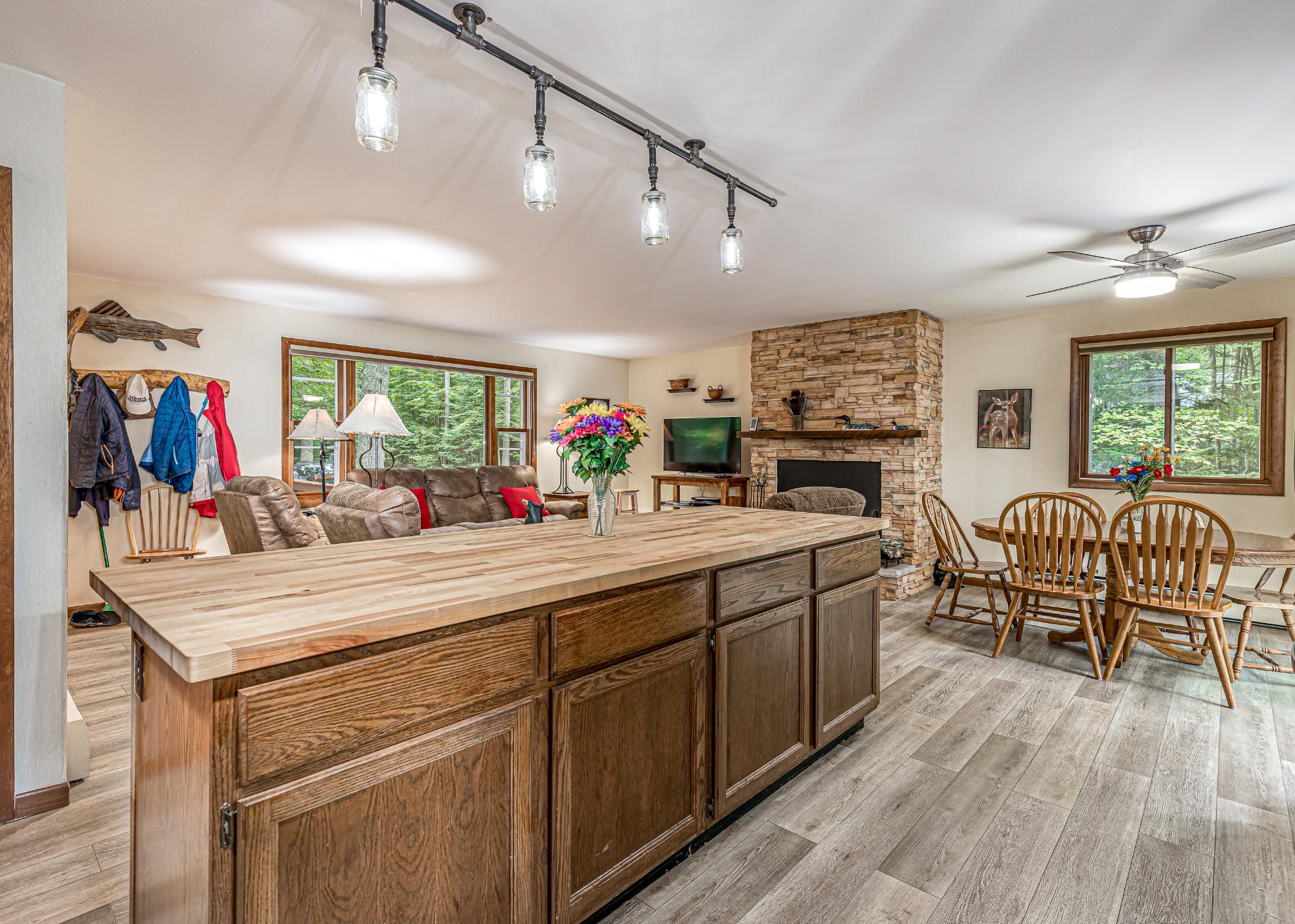 Picture 28 - Undocumented Lake Property 208370