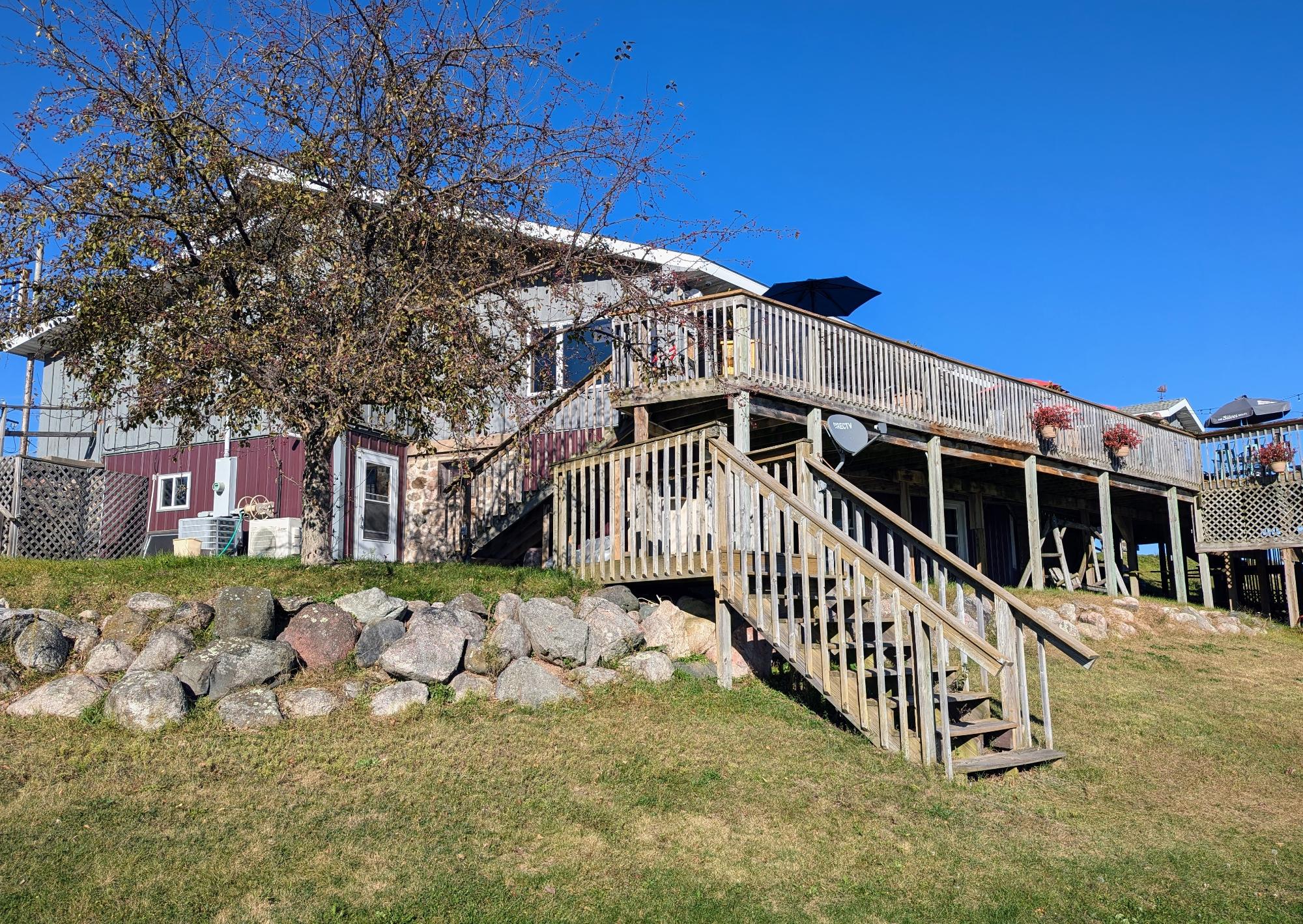 Picture 01 - Undocumented Lake Property 209542