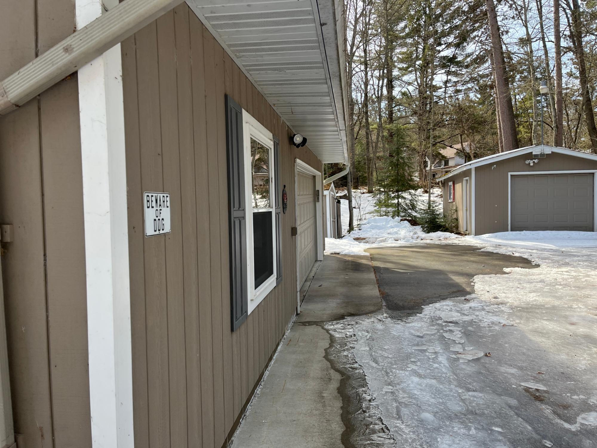 Picture 5 - Third Lake Property 211100