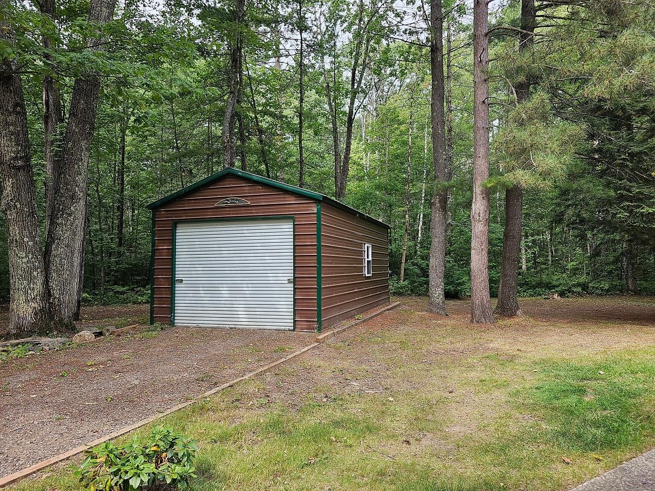 Picture 4 - Moss Lake Property 203633