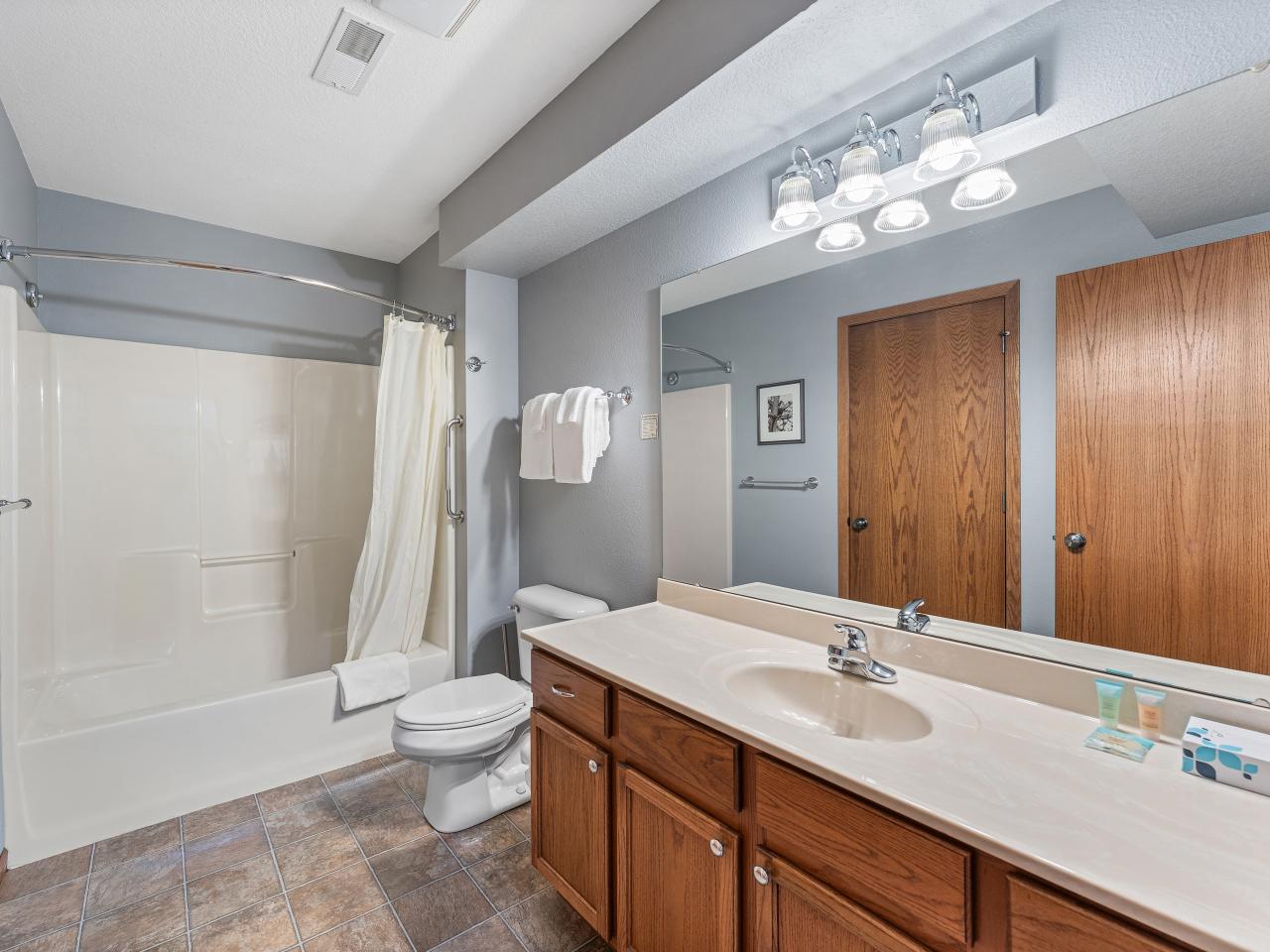 Picture 19 - Lynx Lake (ER) Property 205866