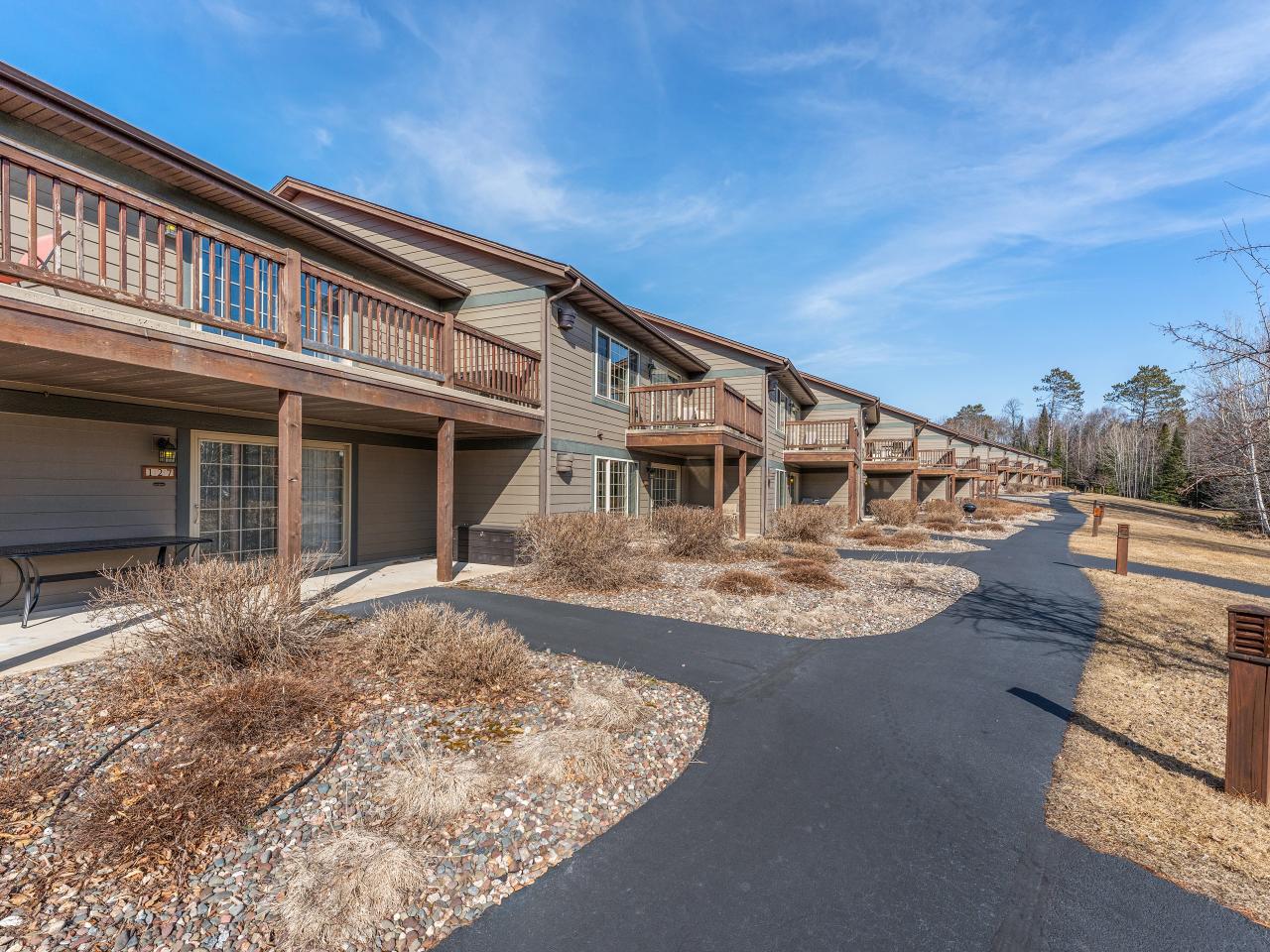 Picture 9 - Lynx Lake (ER) Property 205866