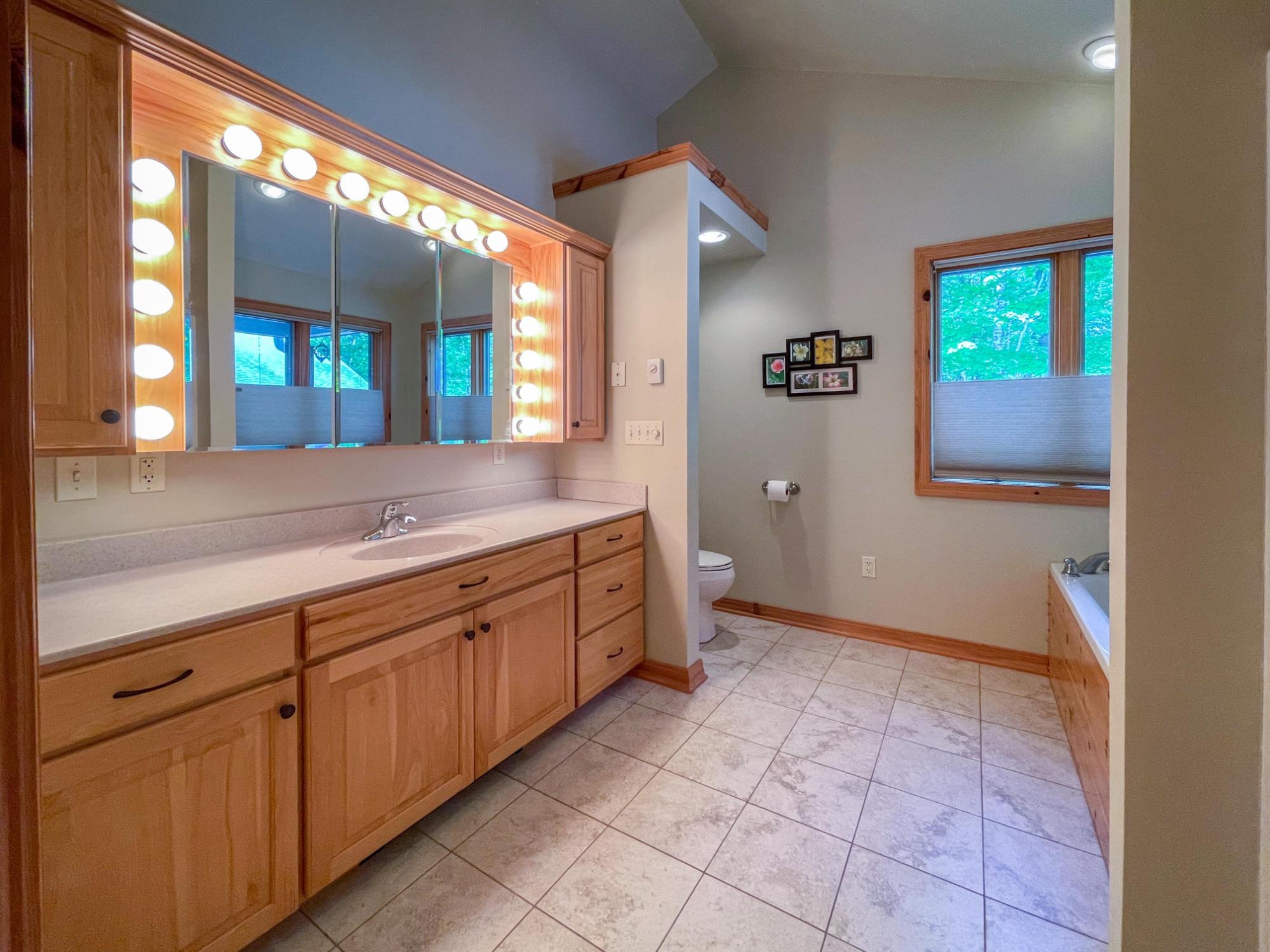 Picture 71 - Lake Julia Property 207049