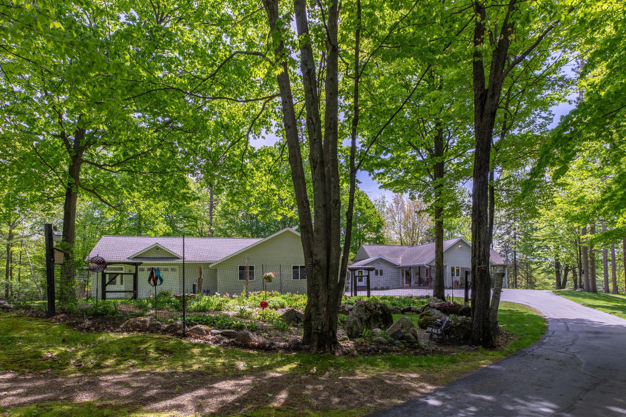 Picture 15 - Lake Julia Property 207049