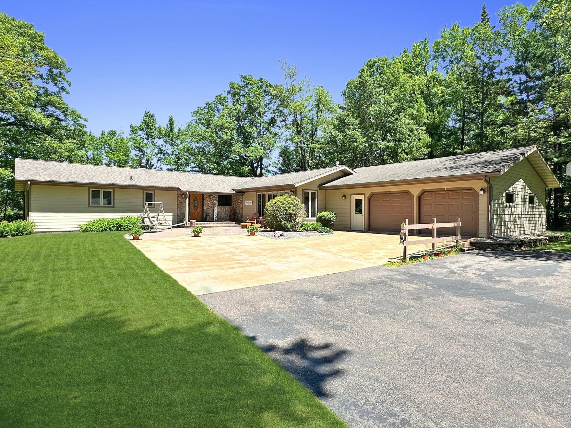 Picture 01 - Undocumented Lake Property 207372