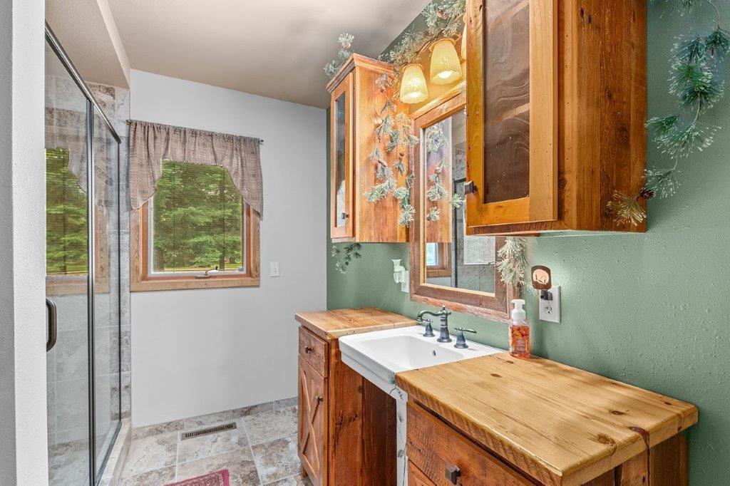 Picture 19 - Spider Lake Property 207697