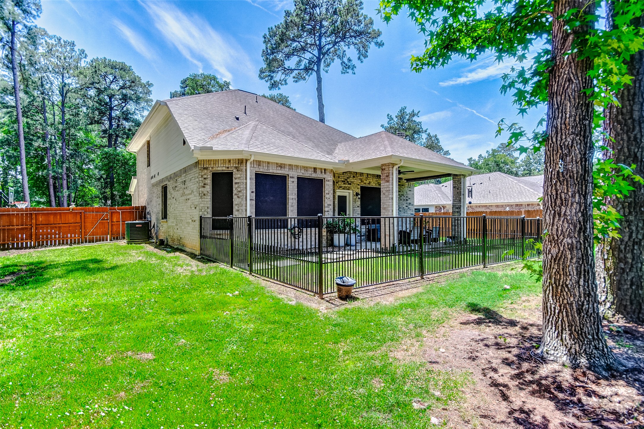 3310 Pine Chase Drive  Drive Montgomery TX 77356