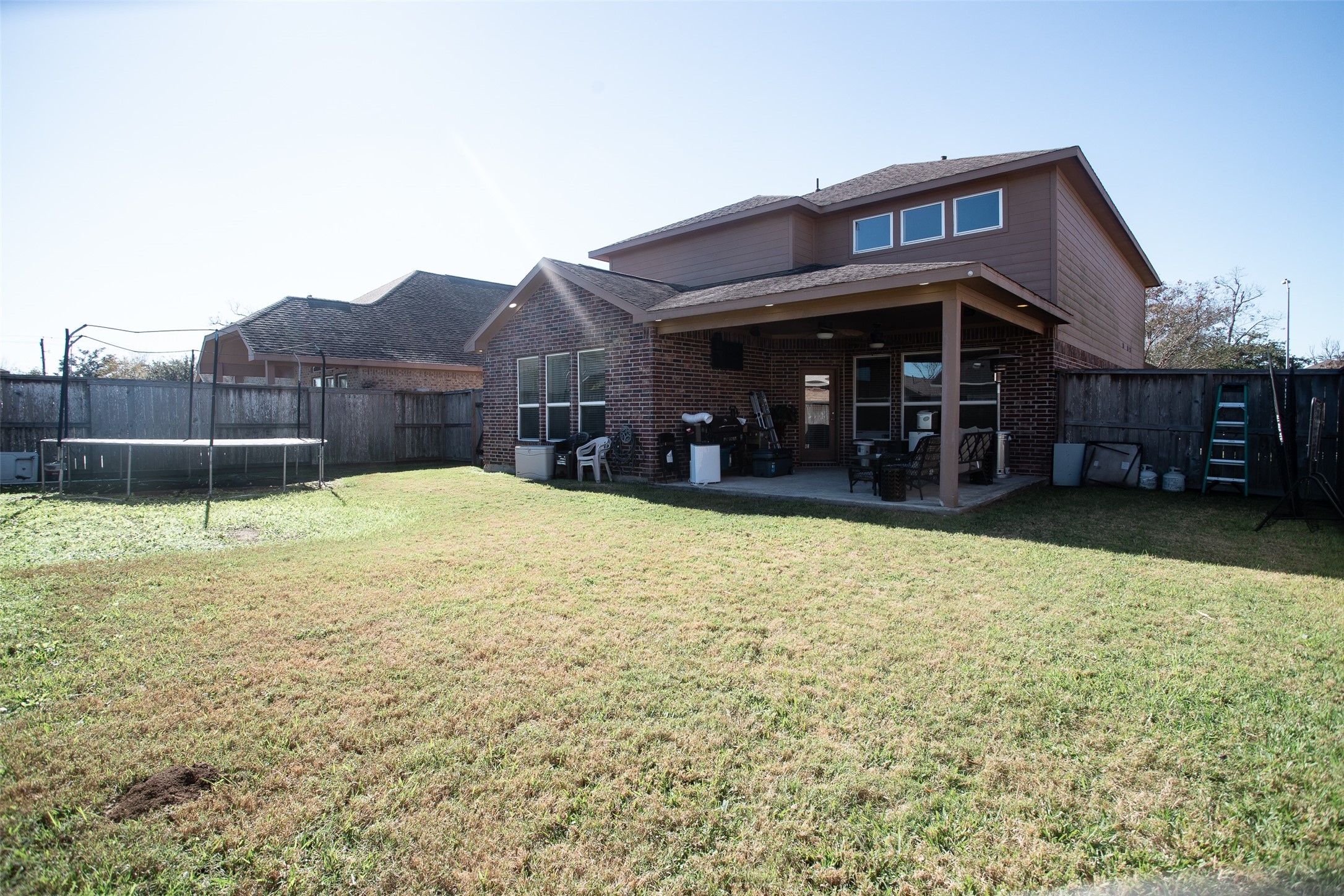 105 Long Meadow Court  Court Clute TX 77531