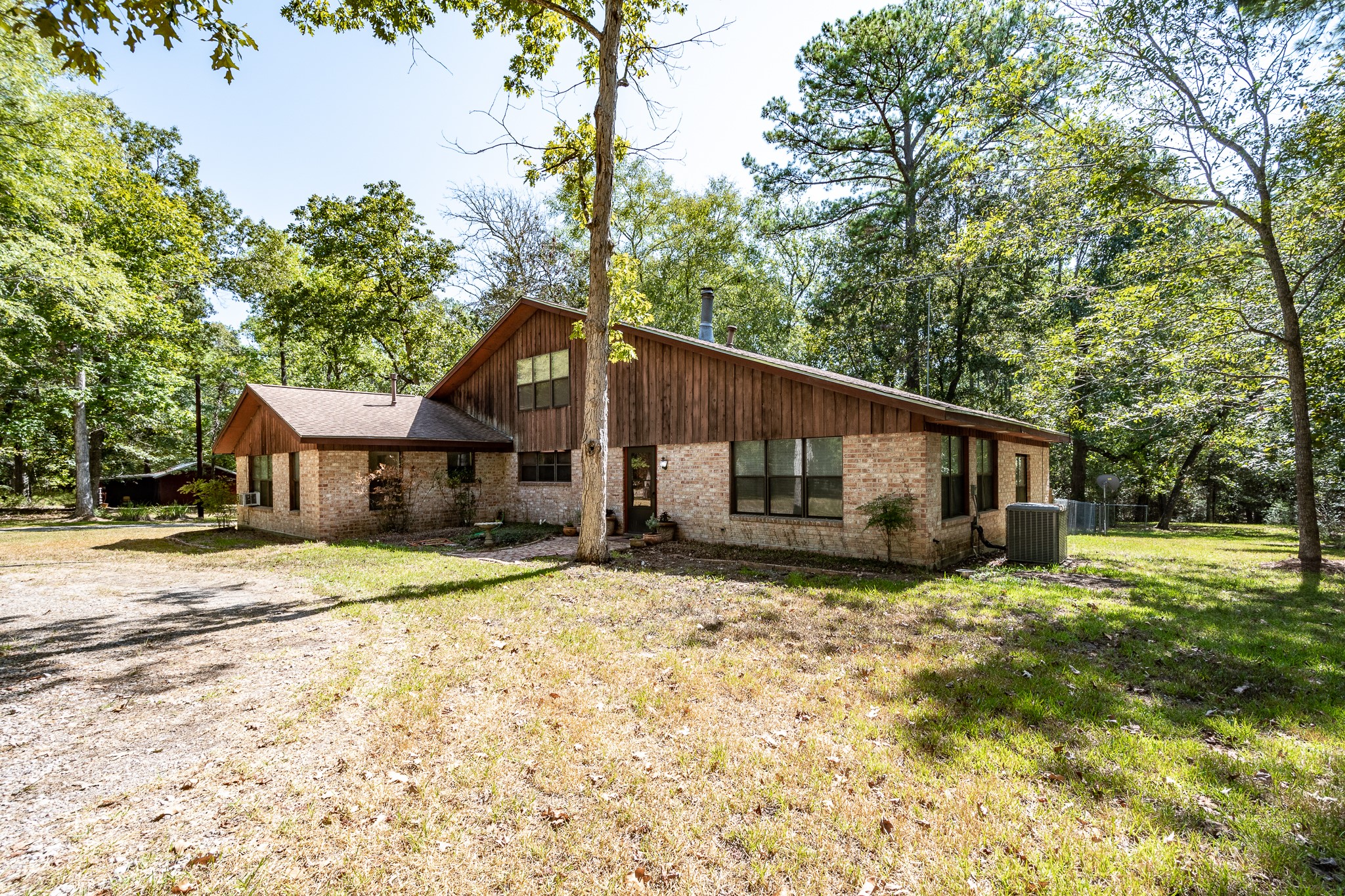 Kenefick 2-story, 5-bed 92 County Road 6403-idx