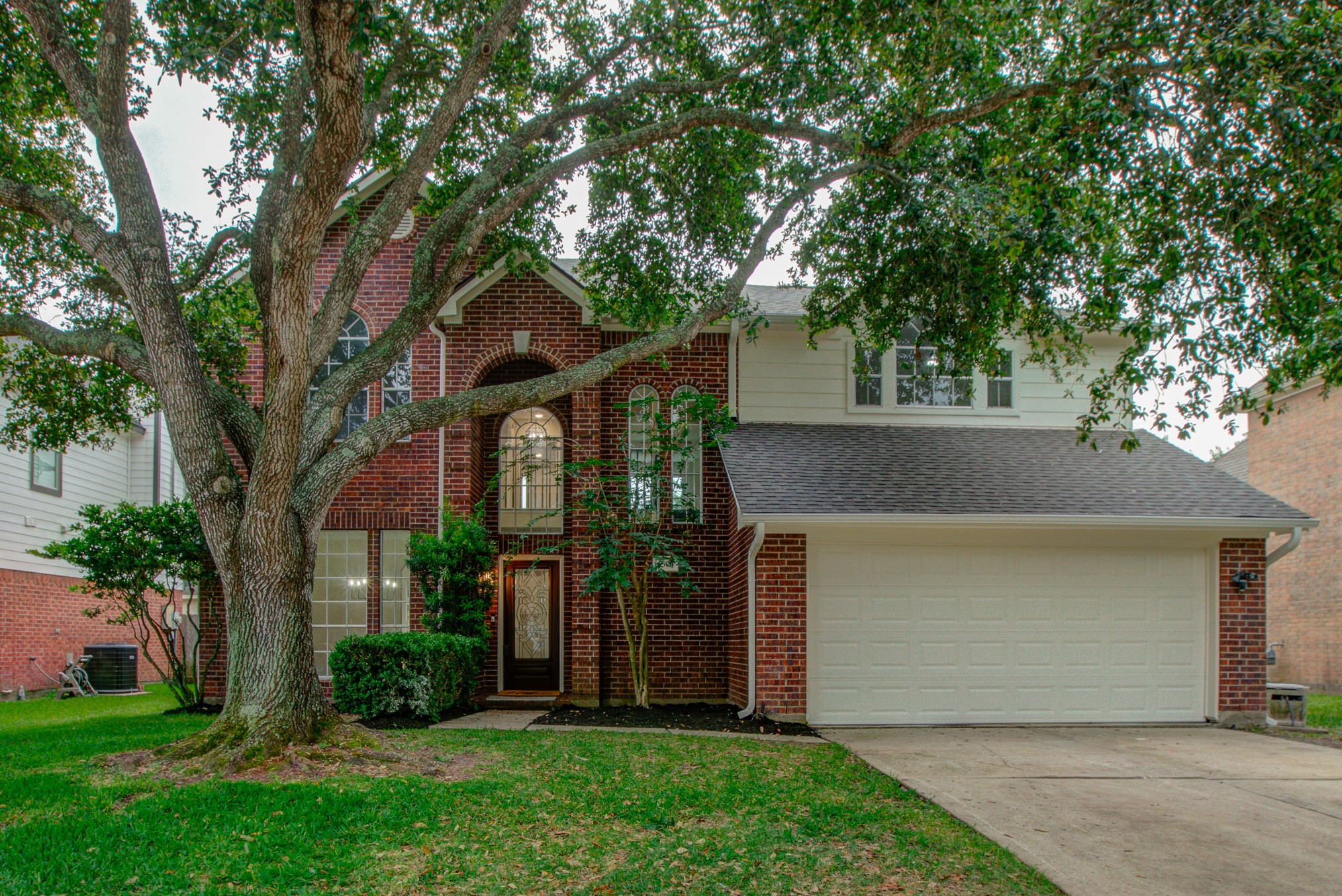 Pearland 2-story, 4-bed 6504 Old Oaks Boulevard-idx