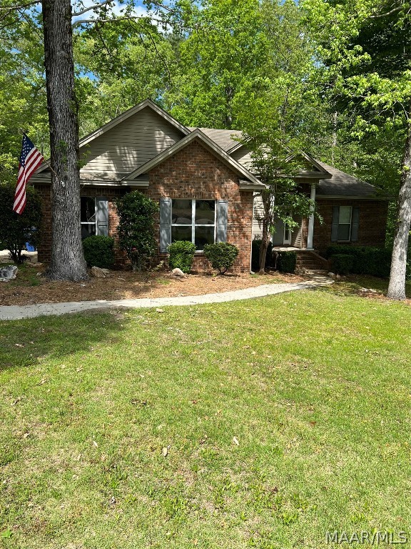 Looking for a 4 bedroom in a cul de sac in Wetumpka? This is it! Home is in a small subdivision with no HOA and is on Wetumpka City Water & Sewer system.  Great floorplan with 3 bedrooms on one side and main bedroom on the other.  Walk out on the back porch and enjoy looking at the creek as well as mature woods.  Recently updated appliances. Large garage. This is a must to see.   Call today for a private tour.