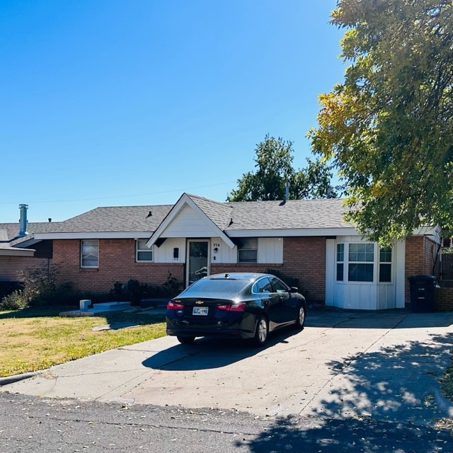 Three bedrooms/1 bath. Covered driveway parking. Listing Realtor is related to Seller. Investors only: RENTS FOR $ 1,060. Lease term May 31, 2024. Listing Realtor is related to Seller OREC #134169