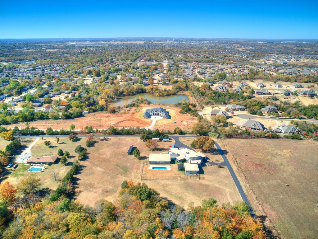 2961 Twin Acres Drive, Norman, OK 