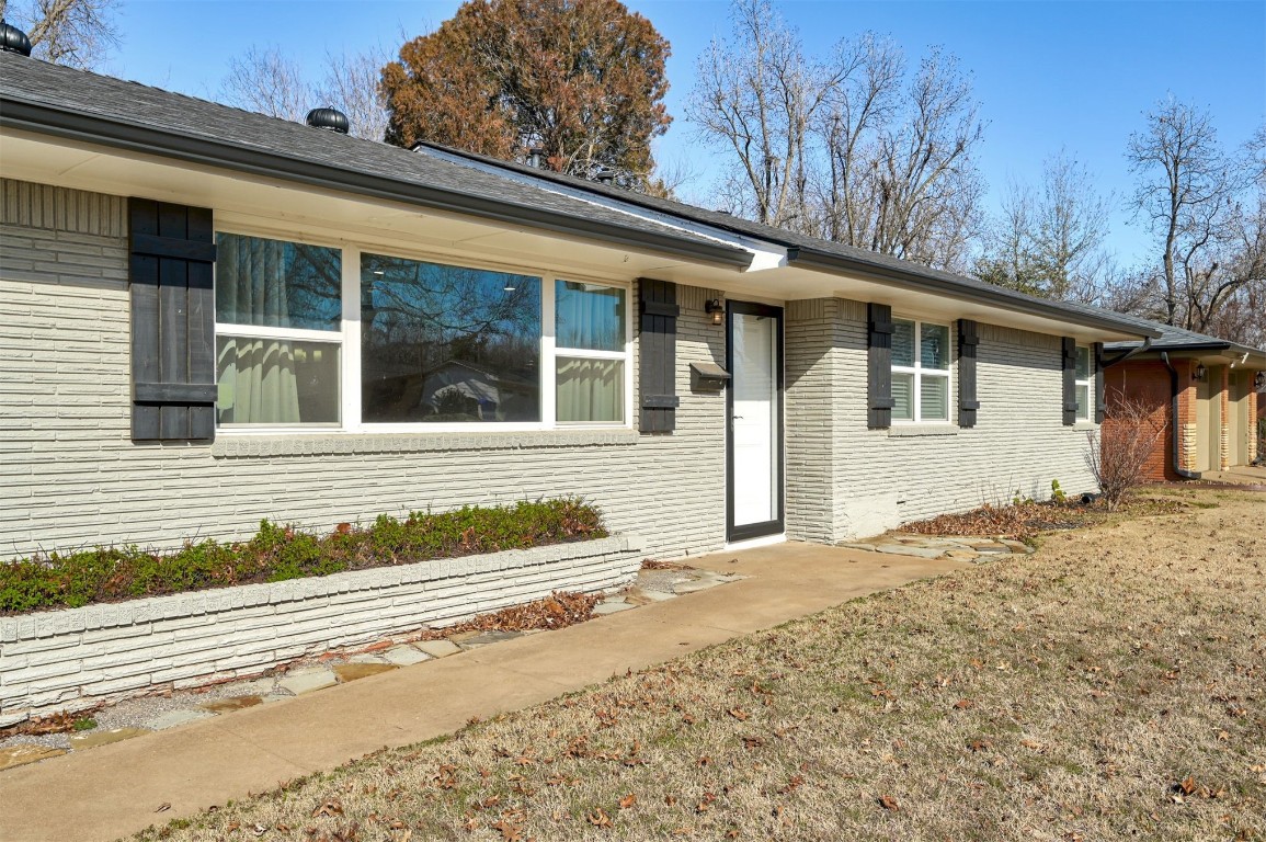Welcome home to the Edgemere neighborhood in Norman! This beautifully renovated home has so much to offer! The house was fully renovated in 2019 and now includes new flooring throughout (carpet just replaced 1/10/2024), completely new kitchen with new cabinets, granite countertops, sinks, appliances, subway tile backsplash and lighting. Recessed LED lights were added to the main living room, dining area, laundry room and hallway. The bathrooms were completely redesigned with new vanities, granite countertops, new toilets and subway-tile shower surrounds and new shower/tub hardware. Each bedroom has a ceiling fan with remote control. Now let's jump outside and take a look at the new roof (Summer 2021) and vinyl-framed, double-pane windows, new HVAC system, and whole house gutters! How could it get any better? Location, that's how! You are 2.1 miles from the Gaylord Family Oklahoma Memorial Stadium! You are 1.6 miles from the heart of Campus Corner! When Alabama and Tennessee come to Norman for home games in 2024, you can host the best pregame around! Schedule your private showing today before this one is history!
