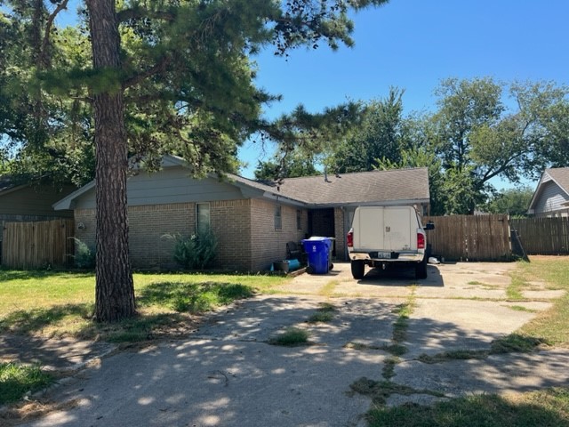 Rare Norman Opportunity for a flip!!!  House is in need of a face lift.  3 Bathrooms, 2 Bathrooms, garage is partially converted so a car will not fit.  Needs rehabbed.  Selling As Is.