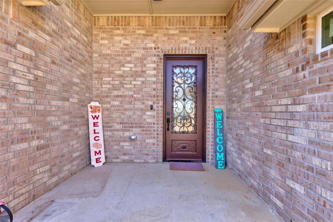 3104 Venice Court, Norman, OK 73071 view of property entrance