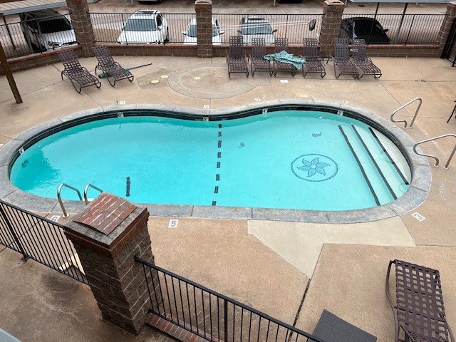 Opportunity awaits at this well cared for single bedroom condo in Forest Pointe! Great efficient floorplan with tall ceiling. Upstairs offers a loft and a large closet coming off the loft. Updated paint, flooring and HVAC. Stacked washer/dryer and carport parking are included with the property. All complimented with private pool/clubhouse, exterior maintenance, garbage service, partial utilities with HOA.
Easy access to Turnpike, Highways, Restaurants, shopping, Hefner Lake and Bluff Creek Park.  Call today to  schedule your private showing!