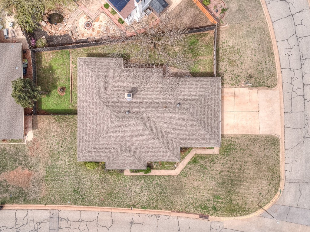 11313 Bluff Creek Drive, Oklahoma City, OK 73162 view of birds eye view of property