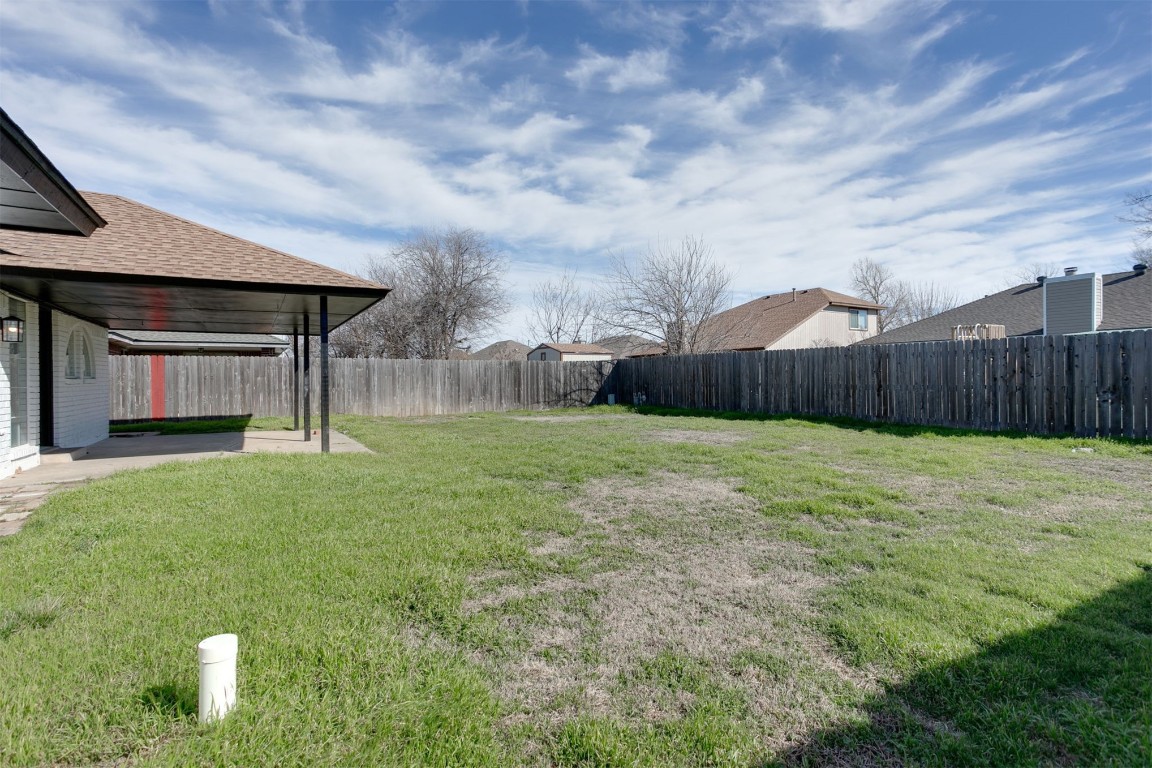 15124 Todd Way, Oklahoma City, OK 73170 view of yard with a patio area