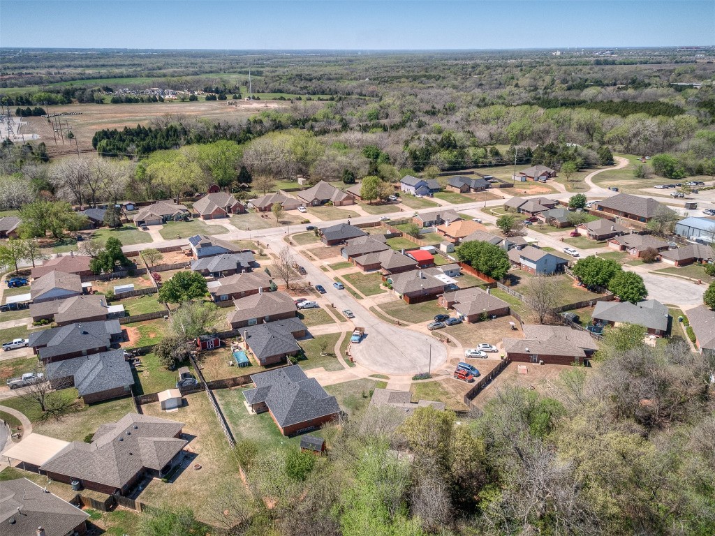 100 Parkdale Court, Noble, OK 73068 view of bird's eye view