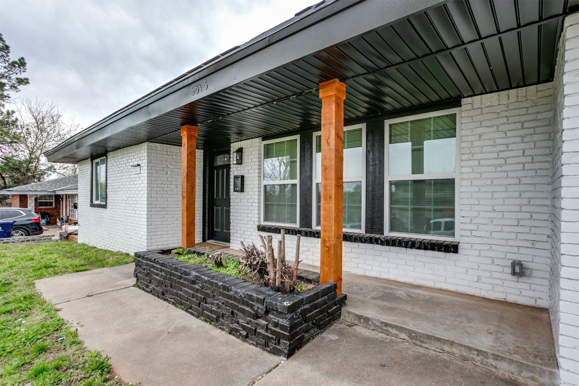 Renovated 4 bed, 2.5 bath, 1898 sq ft!  Close distance to: the Asian district, Midtown, OU Health University, OKC Zoo, Remington Park, & Lincoln Park golf course.  NEW: Electrical panel, HVAC unit, duct work, kitchen cabinets & appliances.  All updated bathrooms. All plumbing updated to pex & PVC pipes.