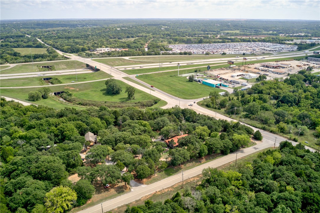7900 N Bryant Avenue, Oklahoma City, OK 73131 view of birds eye view of property