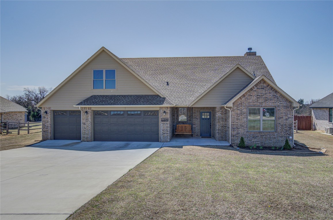 12656 Bridlewood Lane, Blanchard, OK 73010 craftsman inspired home with a garage and a front yard
