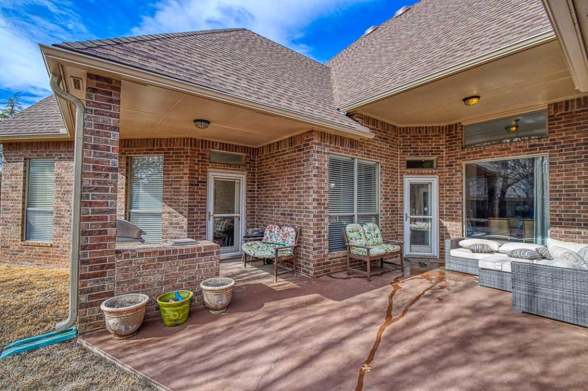 4508 Greystone Lane, Norman, OK 73072 view of patio / terrace featuring outdoor lounge area
