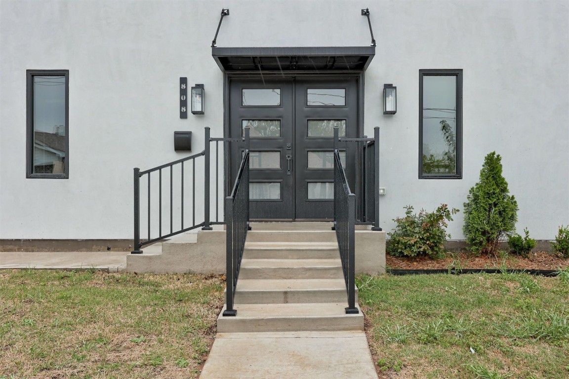 808 N Douglas Avenue, Oklahoma City, OK 73106 property entrance with french doors