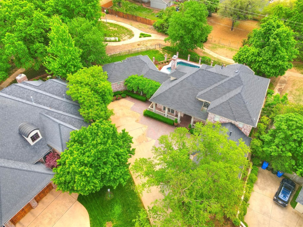 1307 Brookside Drive, Norman, OK 73072 view of birds eye view of property