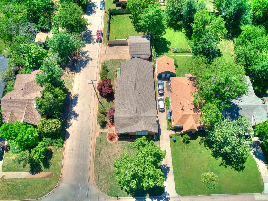 1800 NW 31st Street, Oklahoma City, OK 73118 view of drone / aerial view